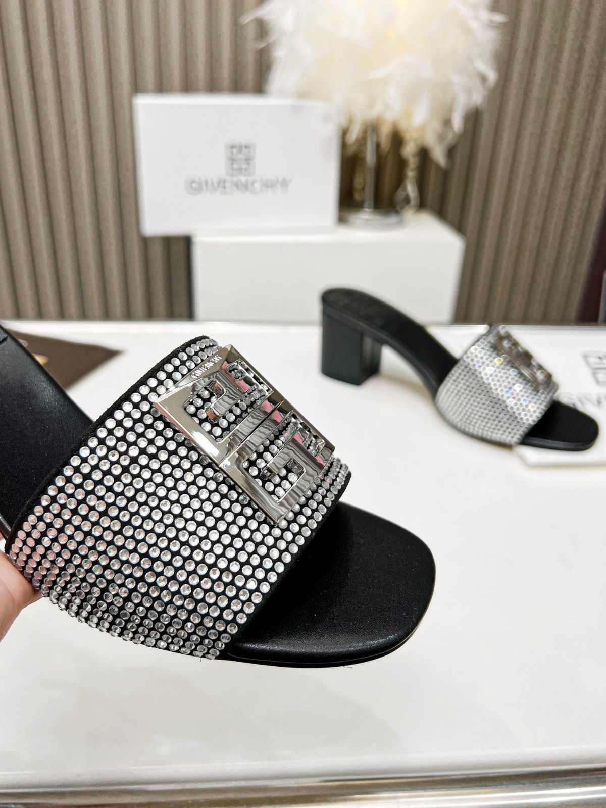 183 26123095 SIZE 35-42