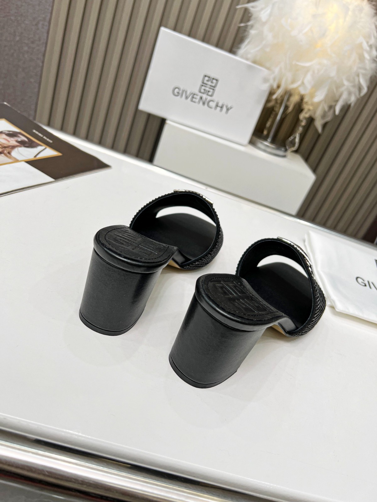 181 26123095 SIZE 35-42