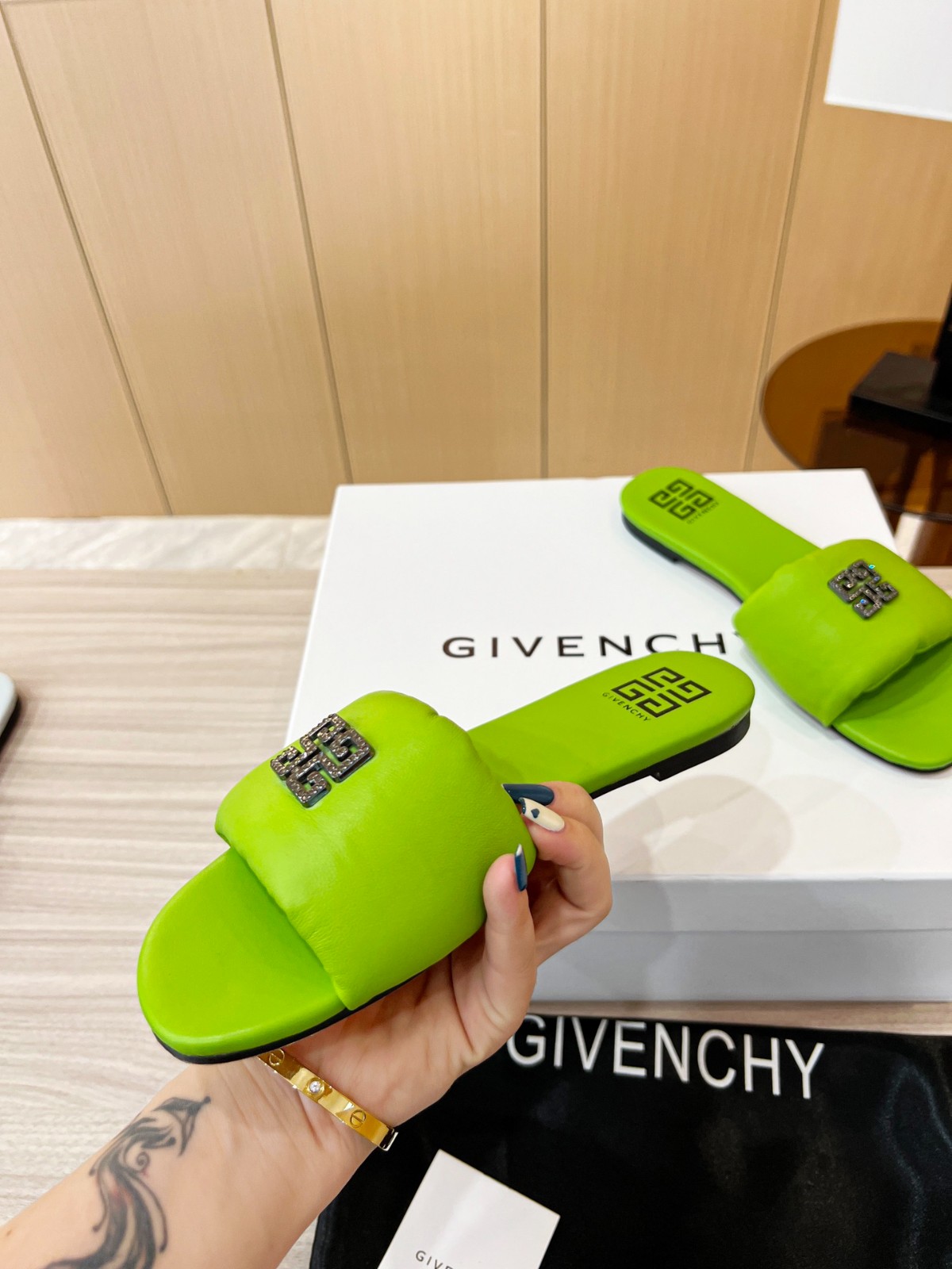 167 24123090 SIZE 35-41