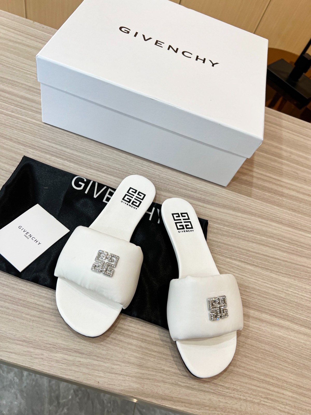 165 24123090 SIZE 35-41