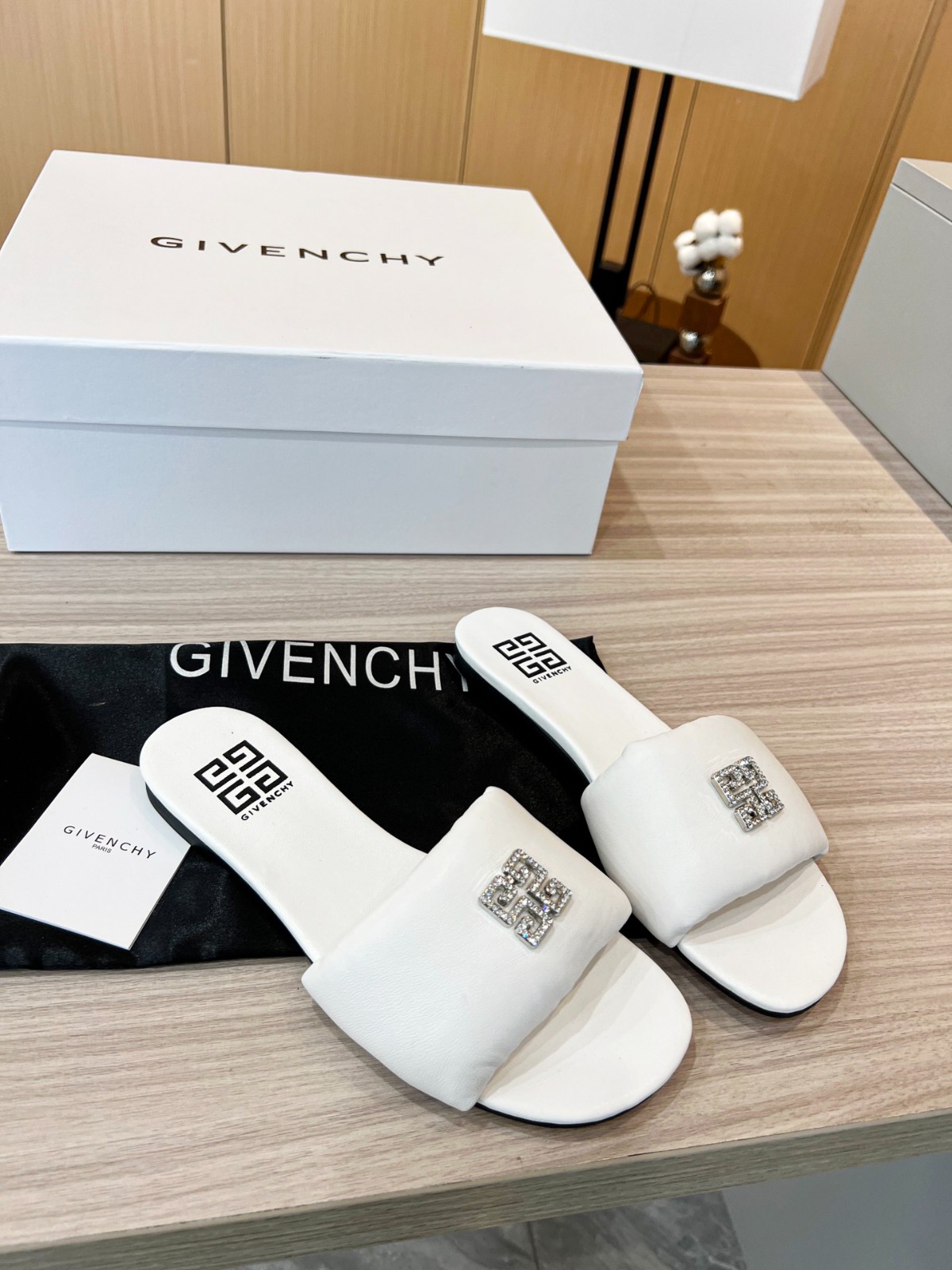 165 24123090 SIZE 35-41