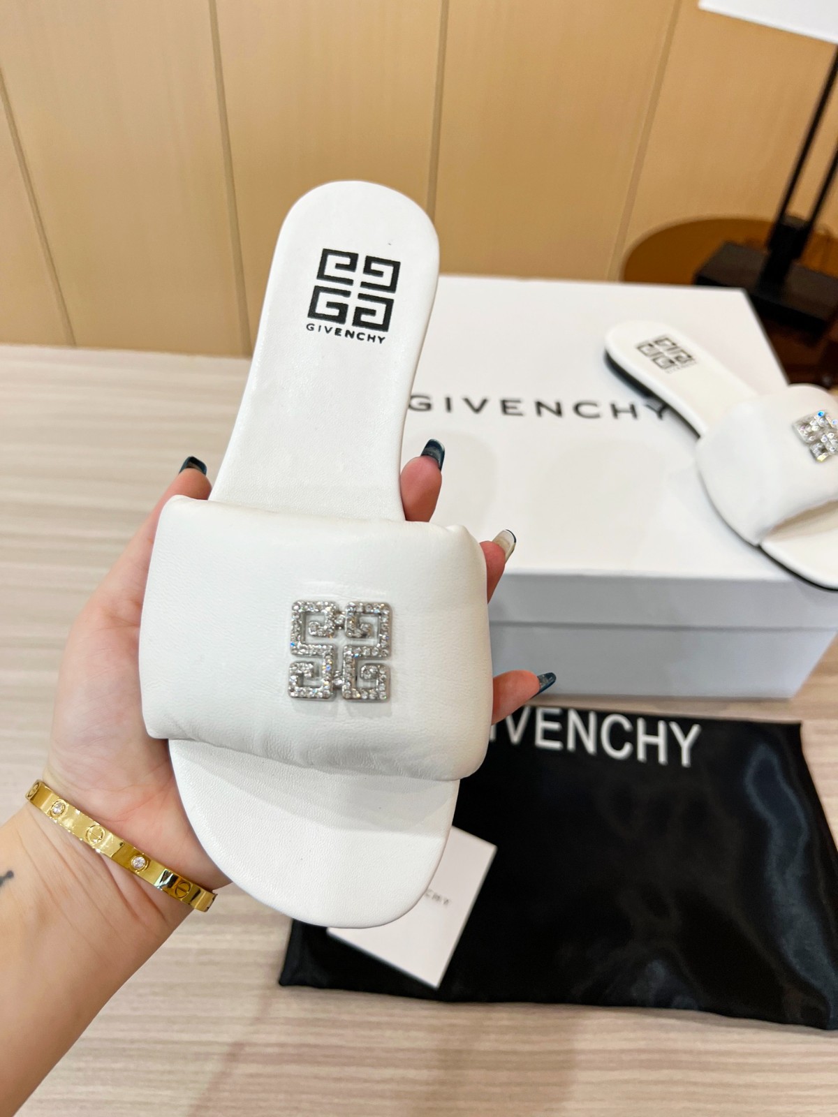 165 24123090 SIZE 35-41