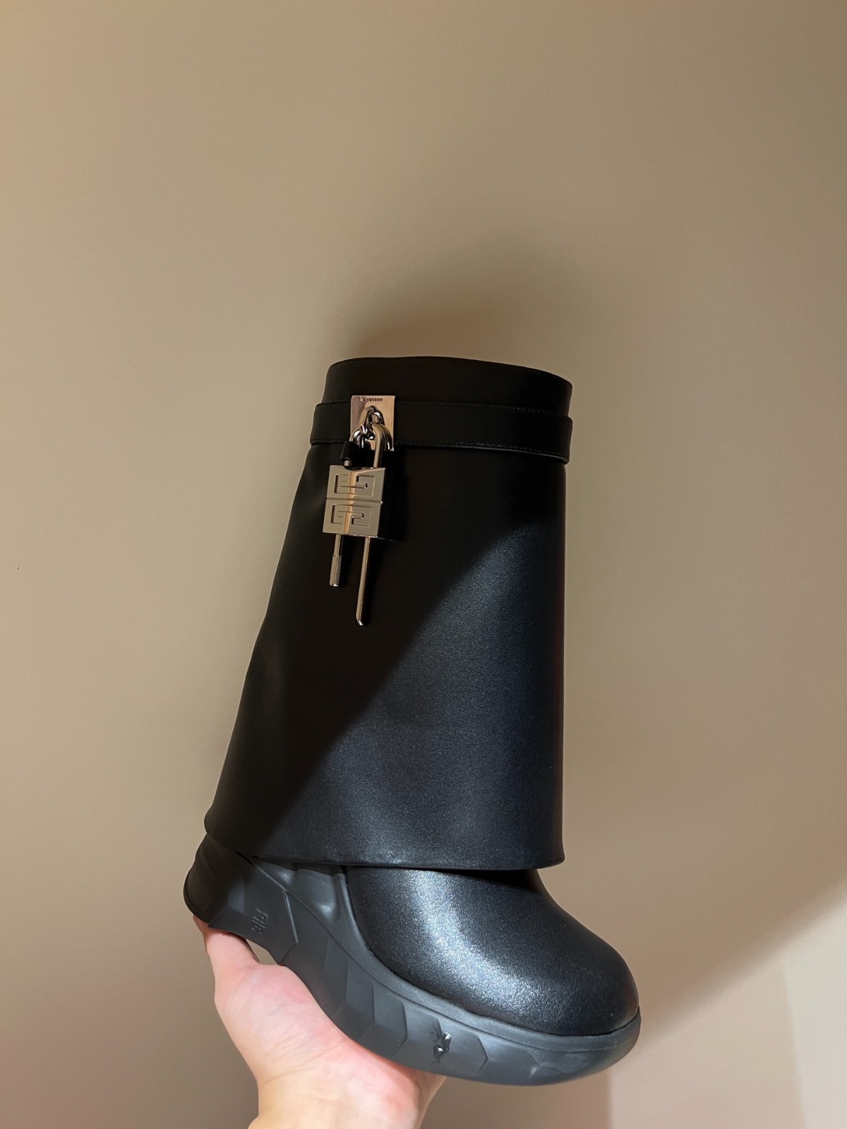 144 64123183 SIZE 35-40