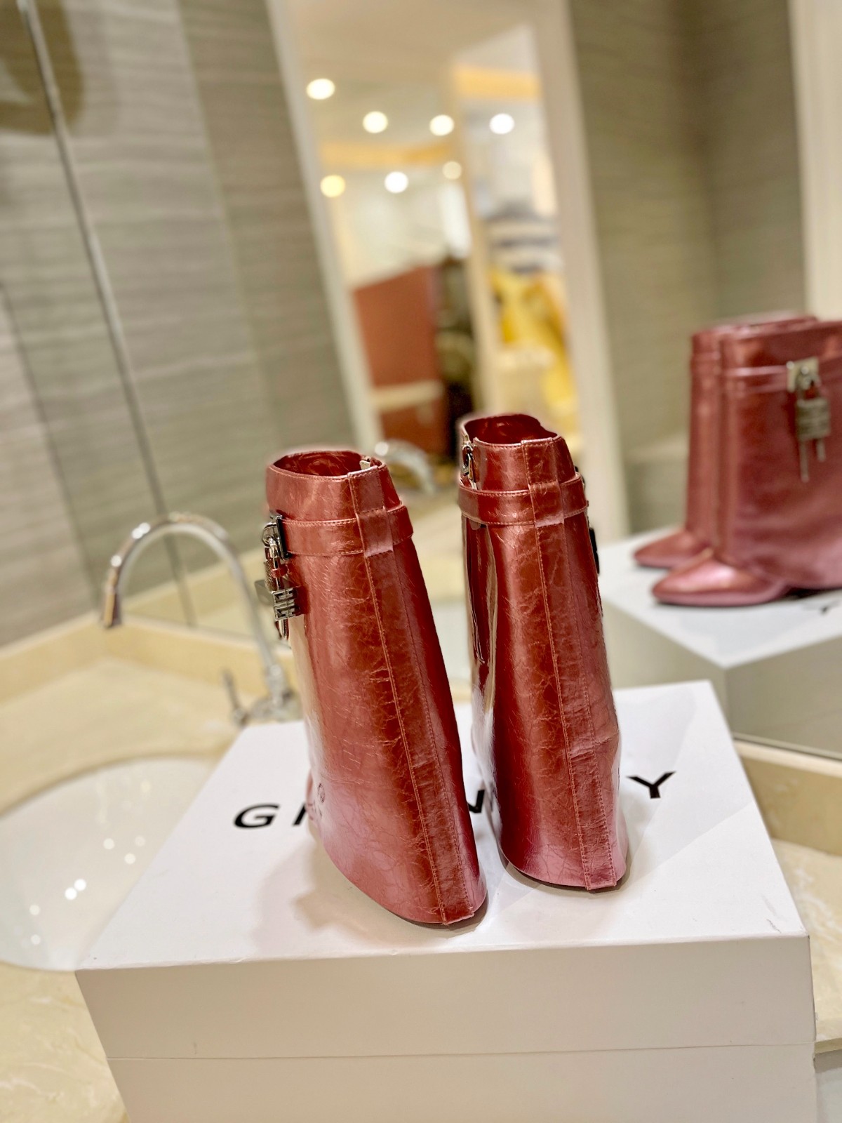 118 58123169 SIZE 35-42