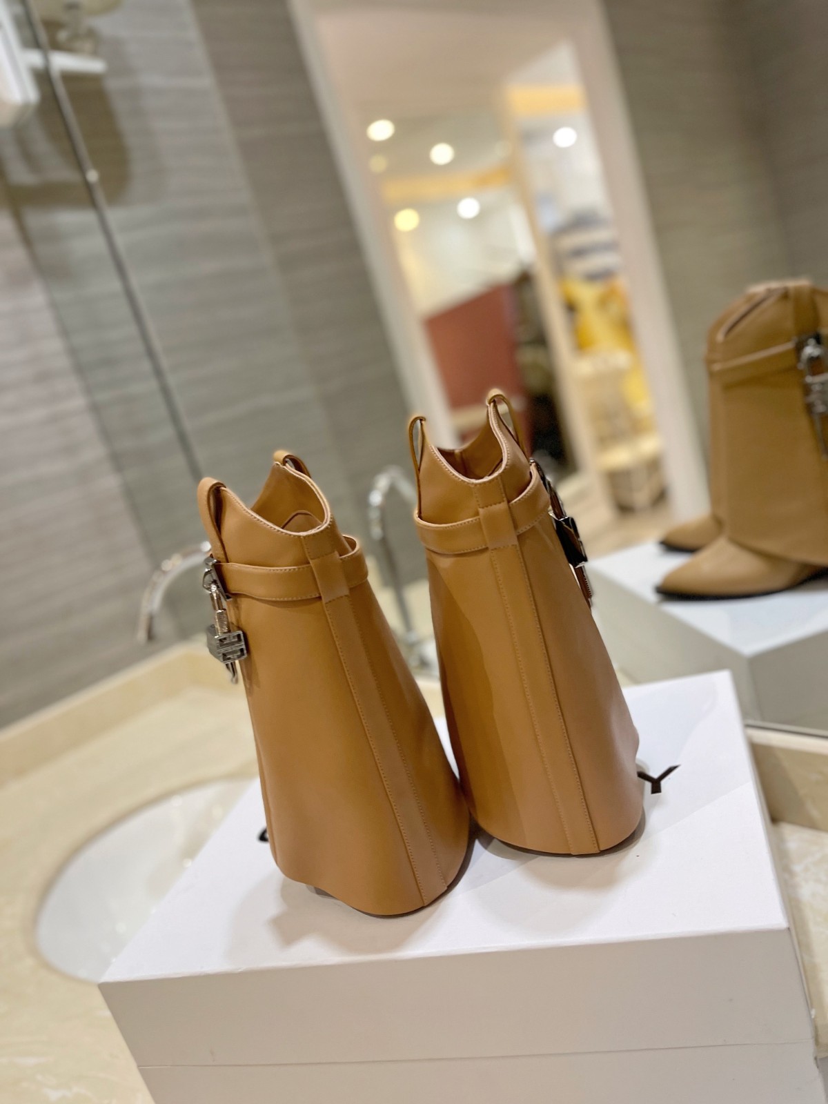 109 51123153 SIZE 35-42