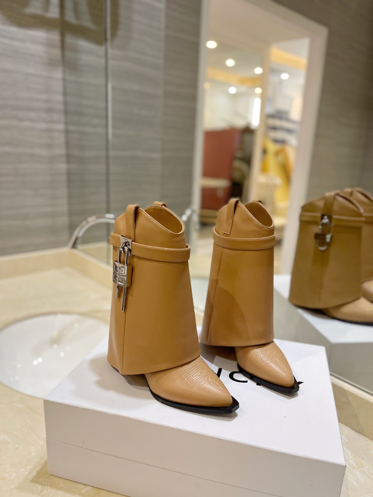 109 51123153 SIZE 35-42