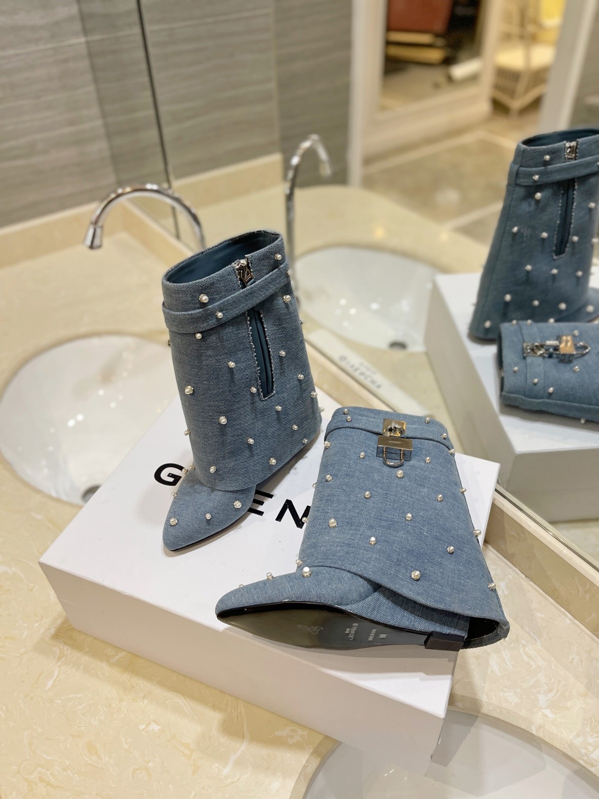 105 56123164 SIZE 35-42