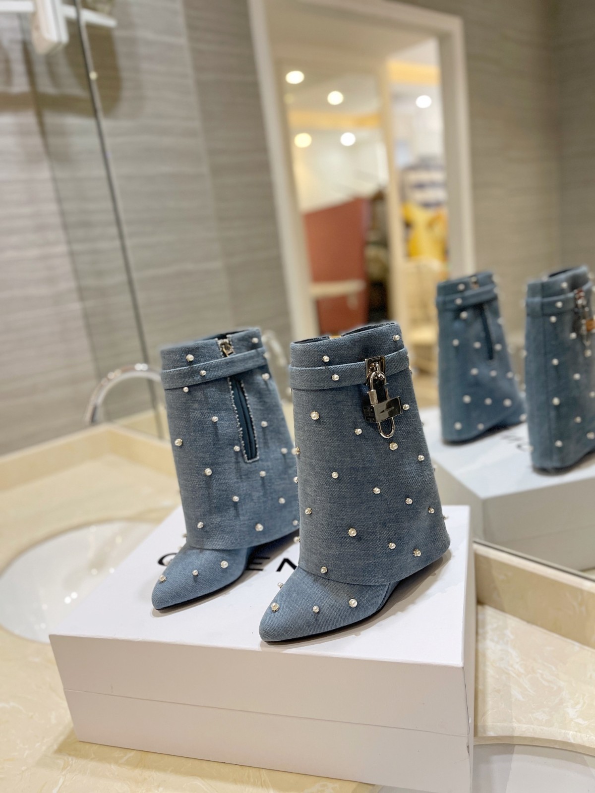 105 56123164 SIZE 35-42