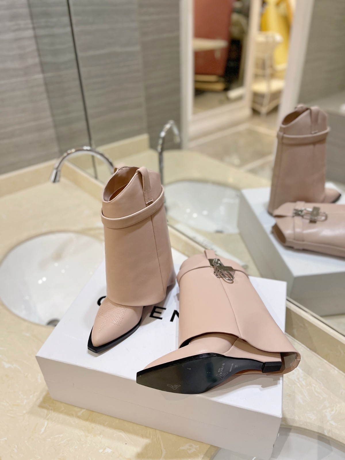 099 56123164 SIZE 35-42