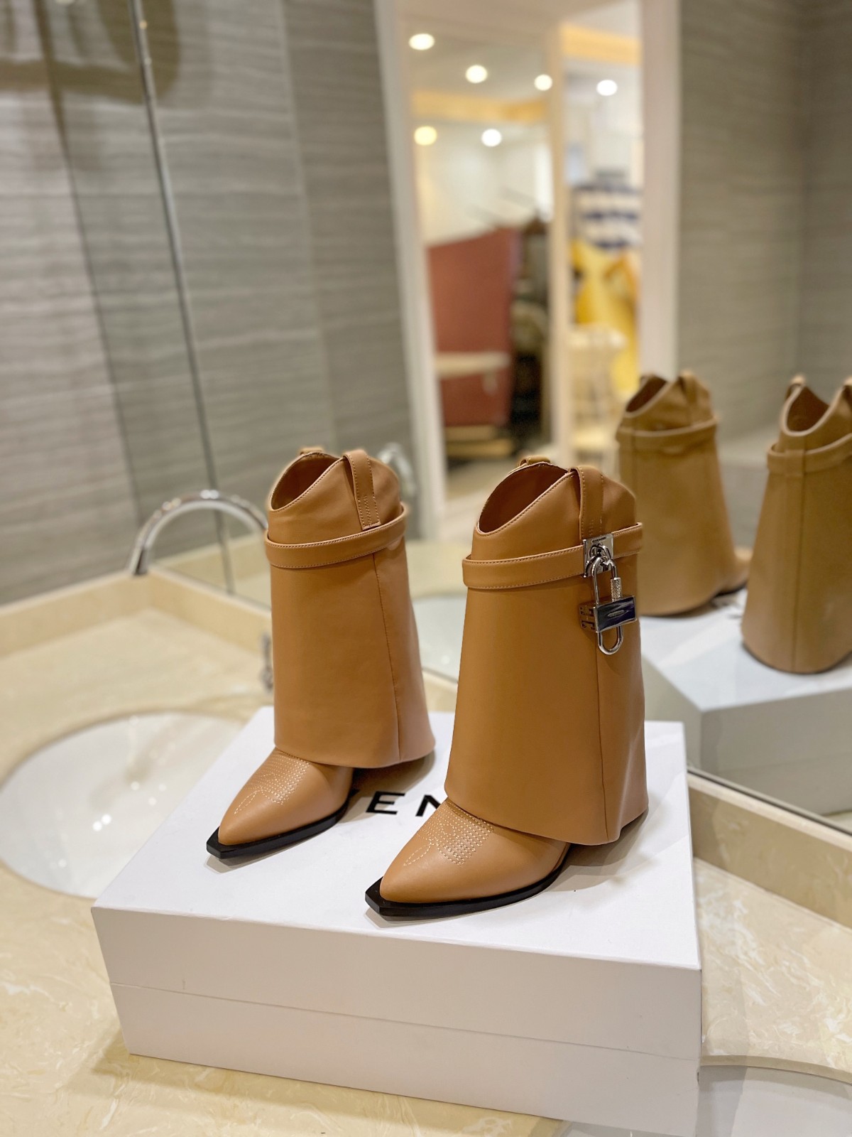 097 56123164 SIZE 35-42
