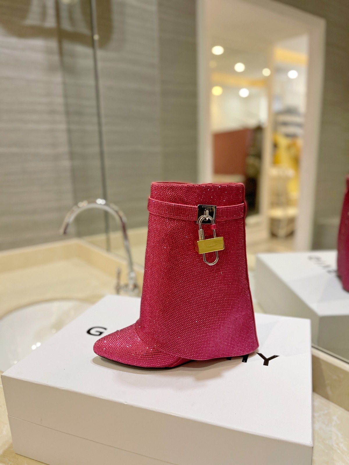 091 68123192 SIZE 35-42