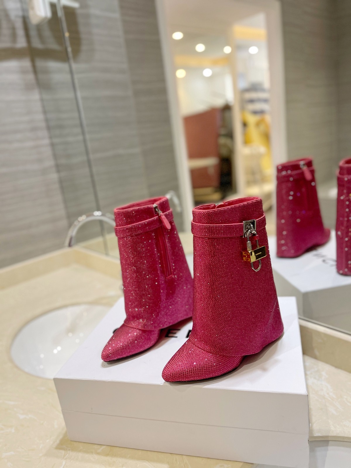 091 68123192 SIZE 35-42