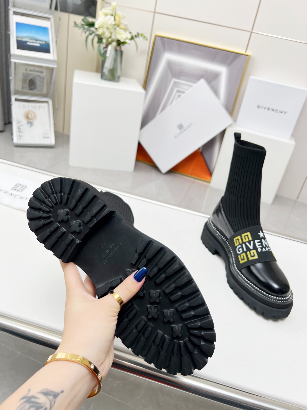 030 30123104 SIZE 35-41