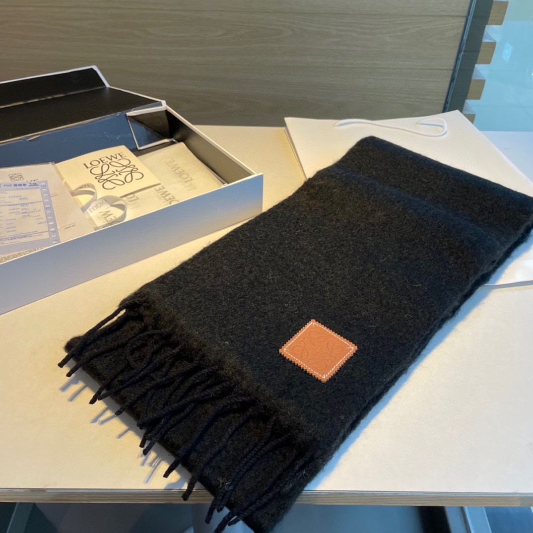 8 other brand Scarf