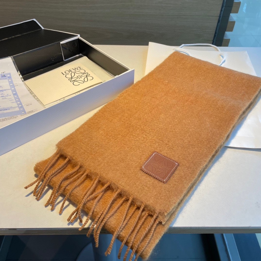 8 other brand Scarf