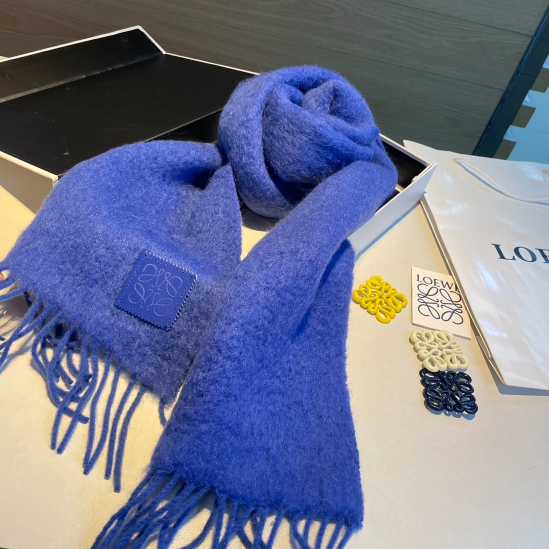 8 other brand Scarf