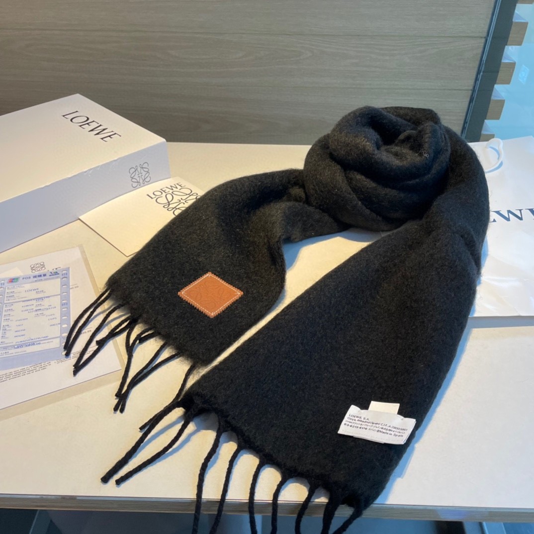 8 other brand Scarf