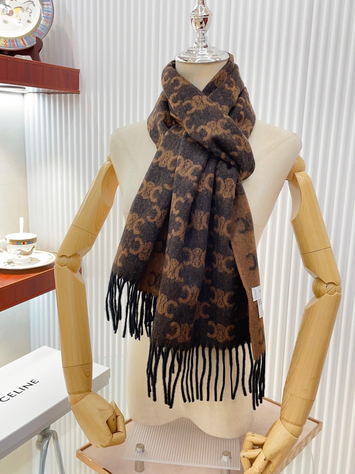 8 other brand Scarf
