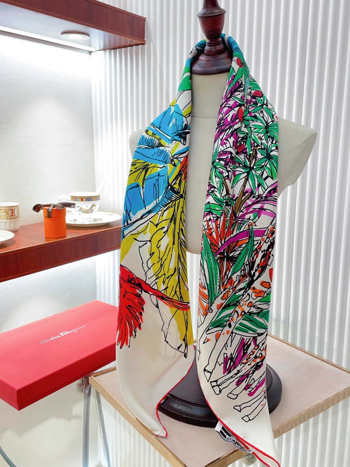 8 other brand Scarf