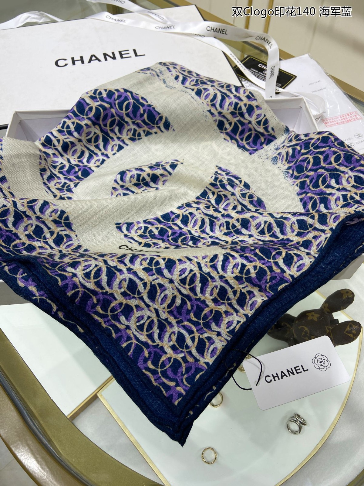8 other brand Scarf