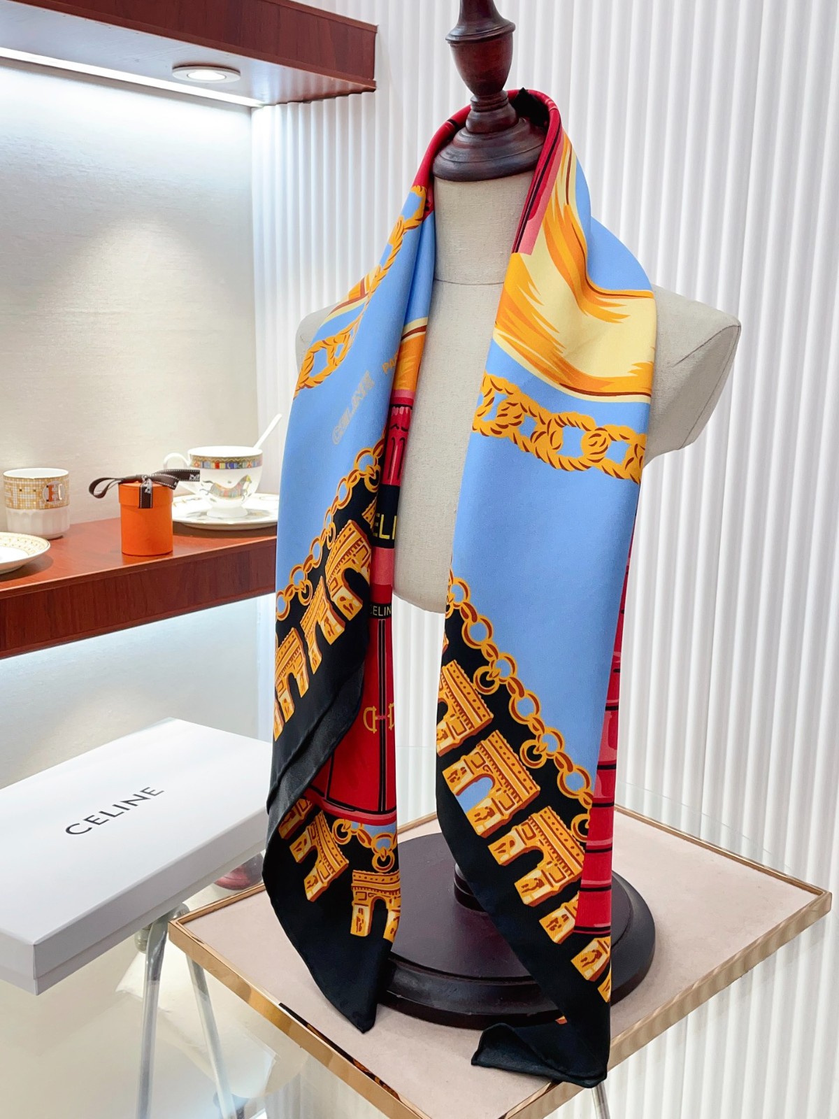 8 other brand Scarf