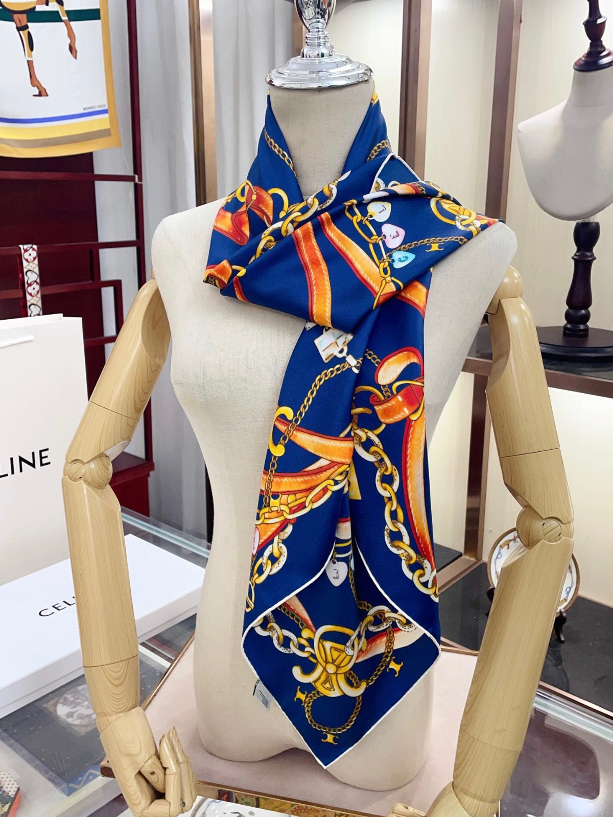 8 other brand Scarf