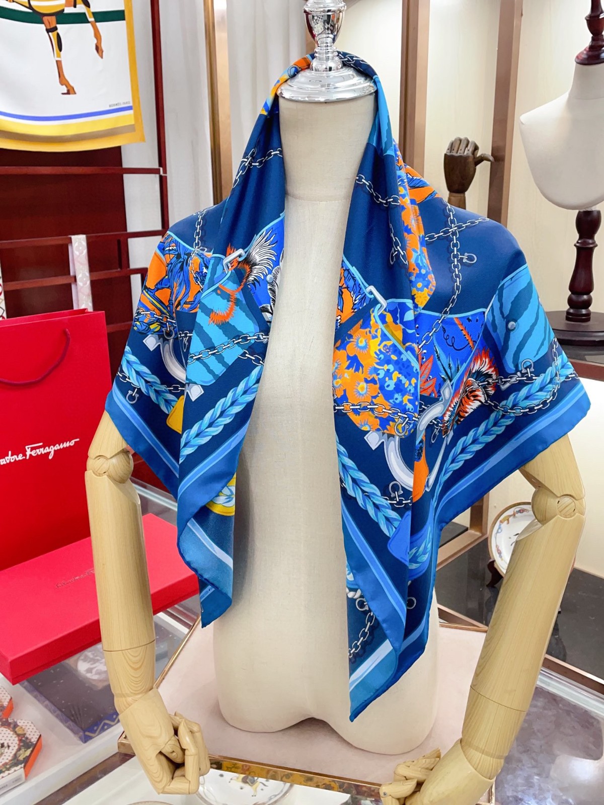 8 other brand Scarf