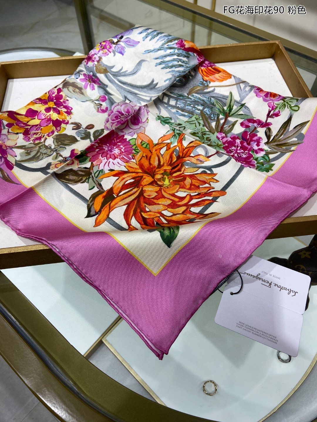 8 other brand Scarf
