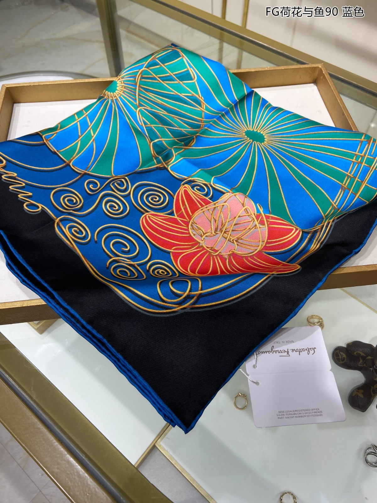 8 other brand Scarf