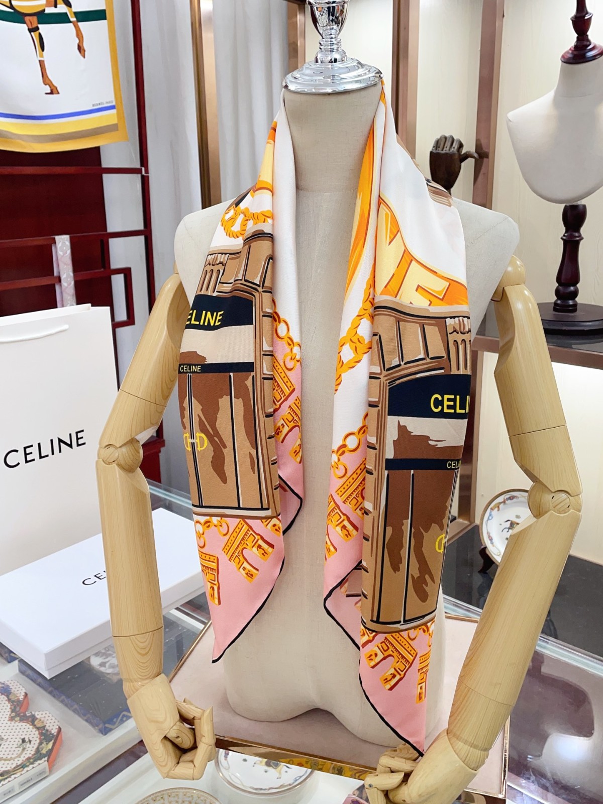 8 other brand Scarf