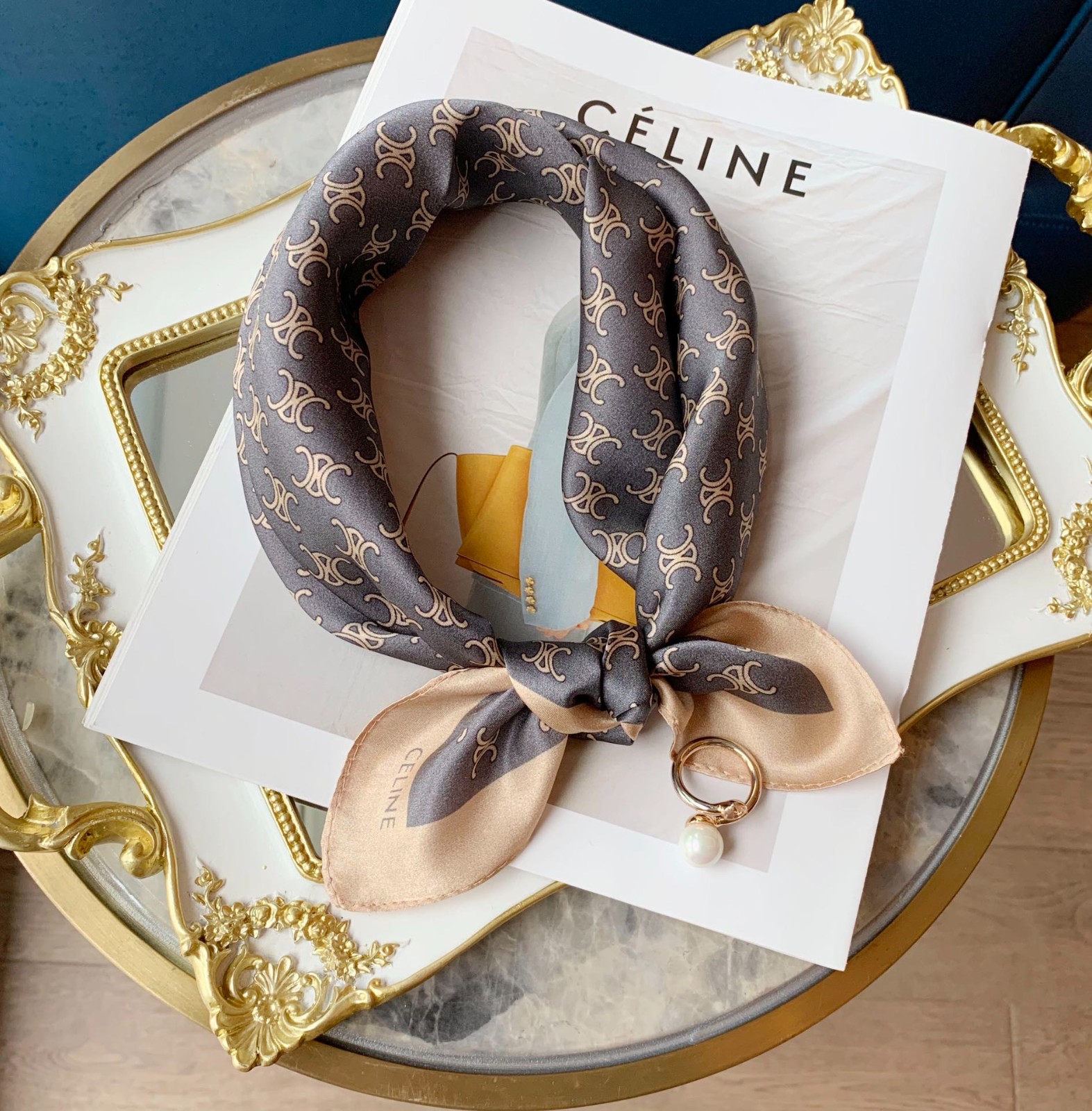 8 other brand Scarf
