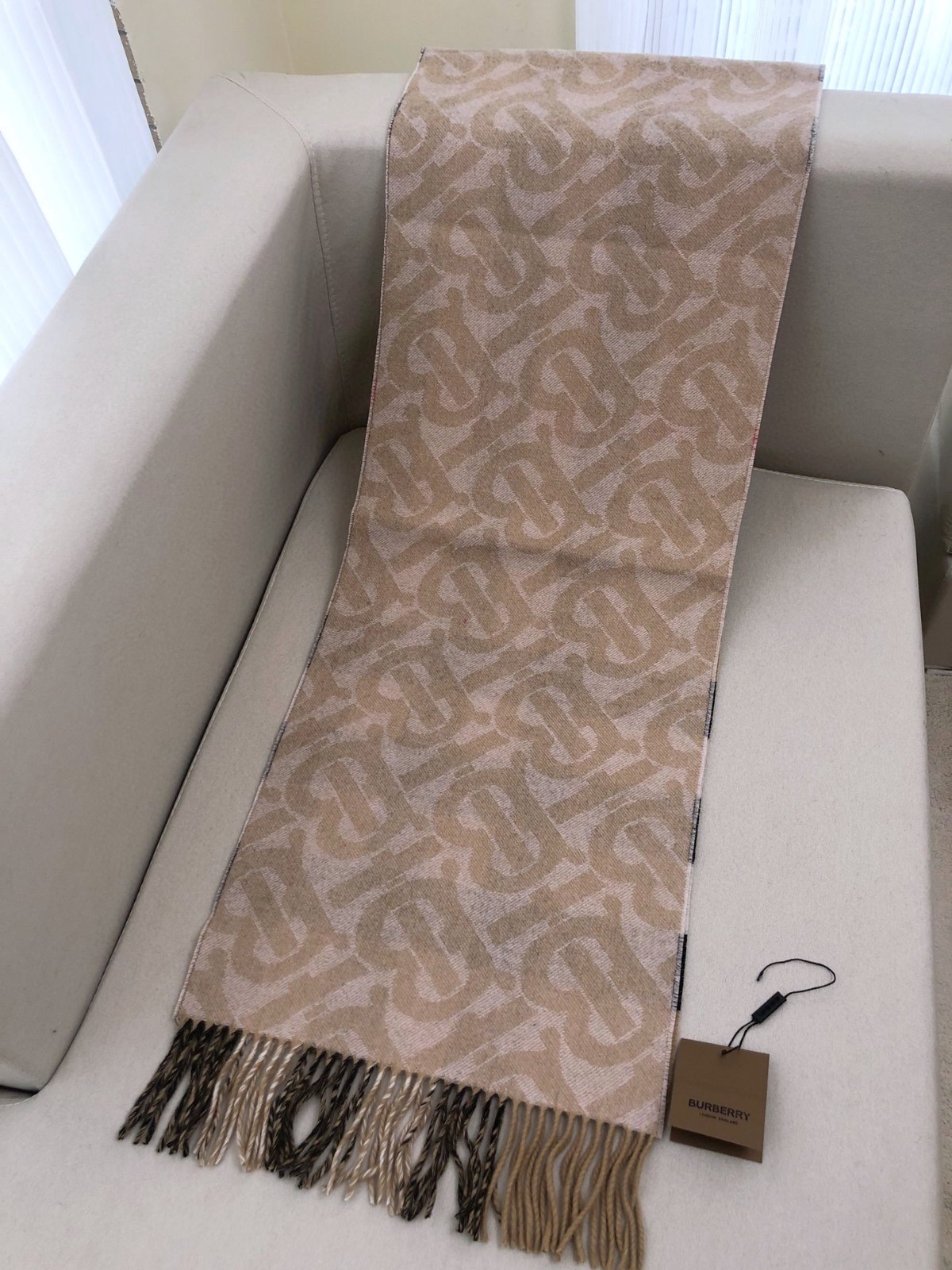7 Bur berry Scarf