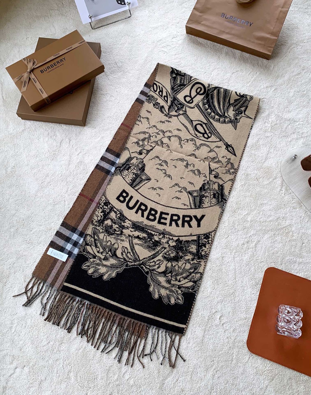 7 Bur berry Scarf
