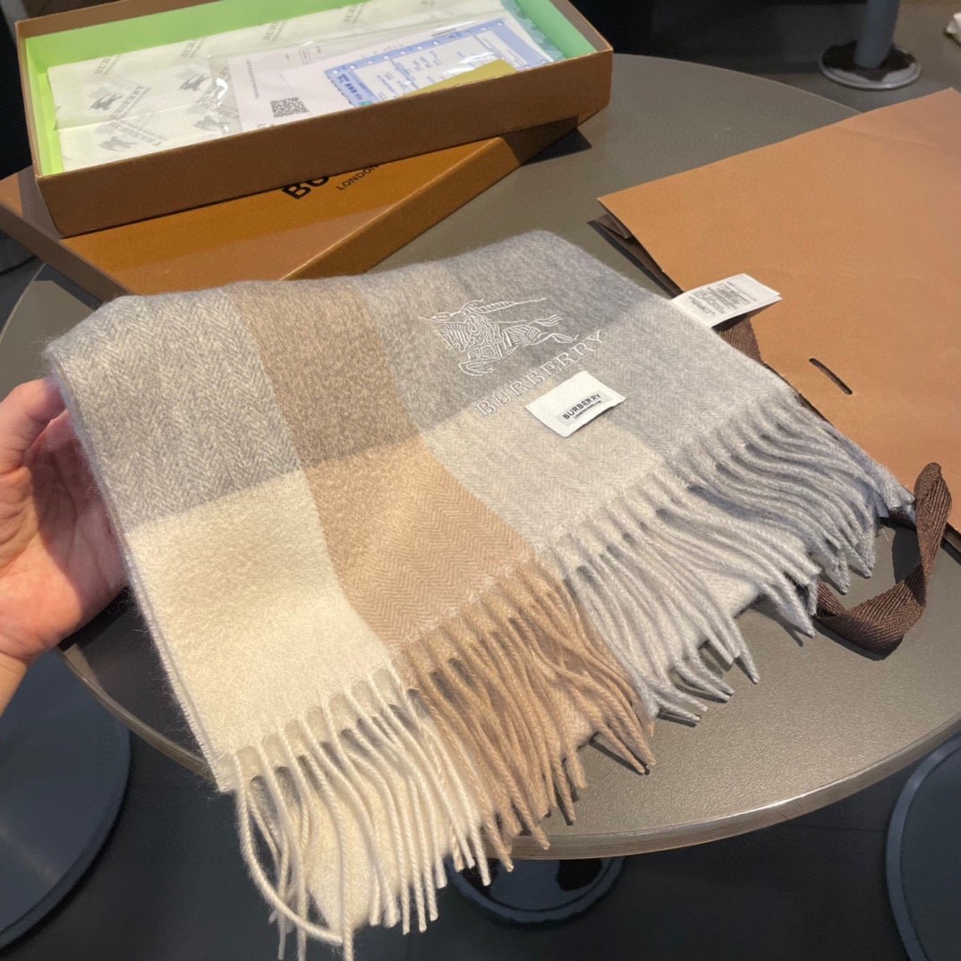 7 Bur berry Scarf