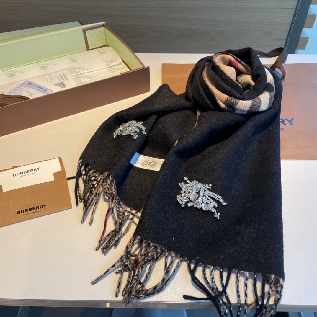 7 Bur berry Scarf