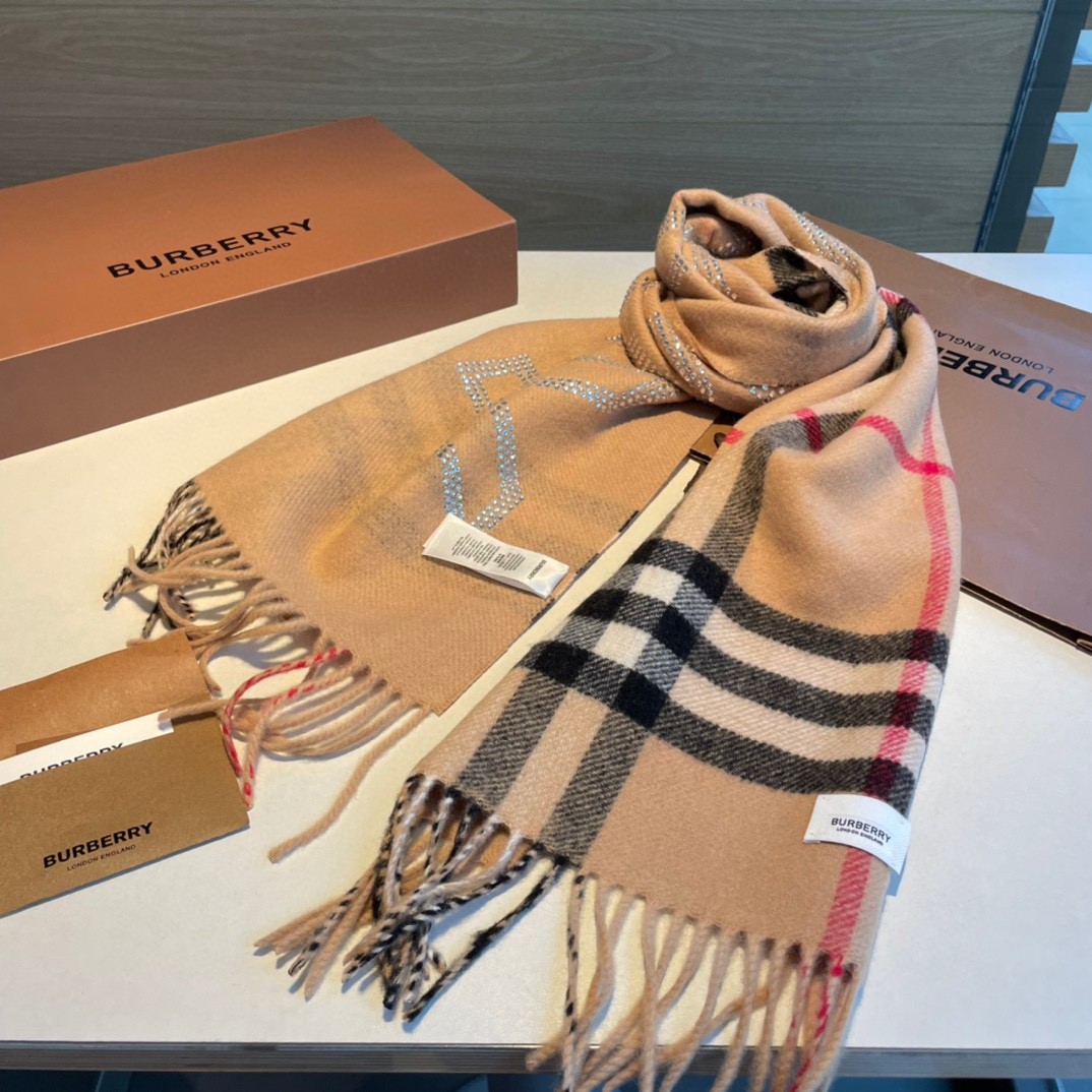 7 Bur berry Scarf