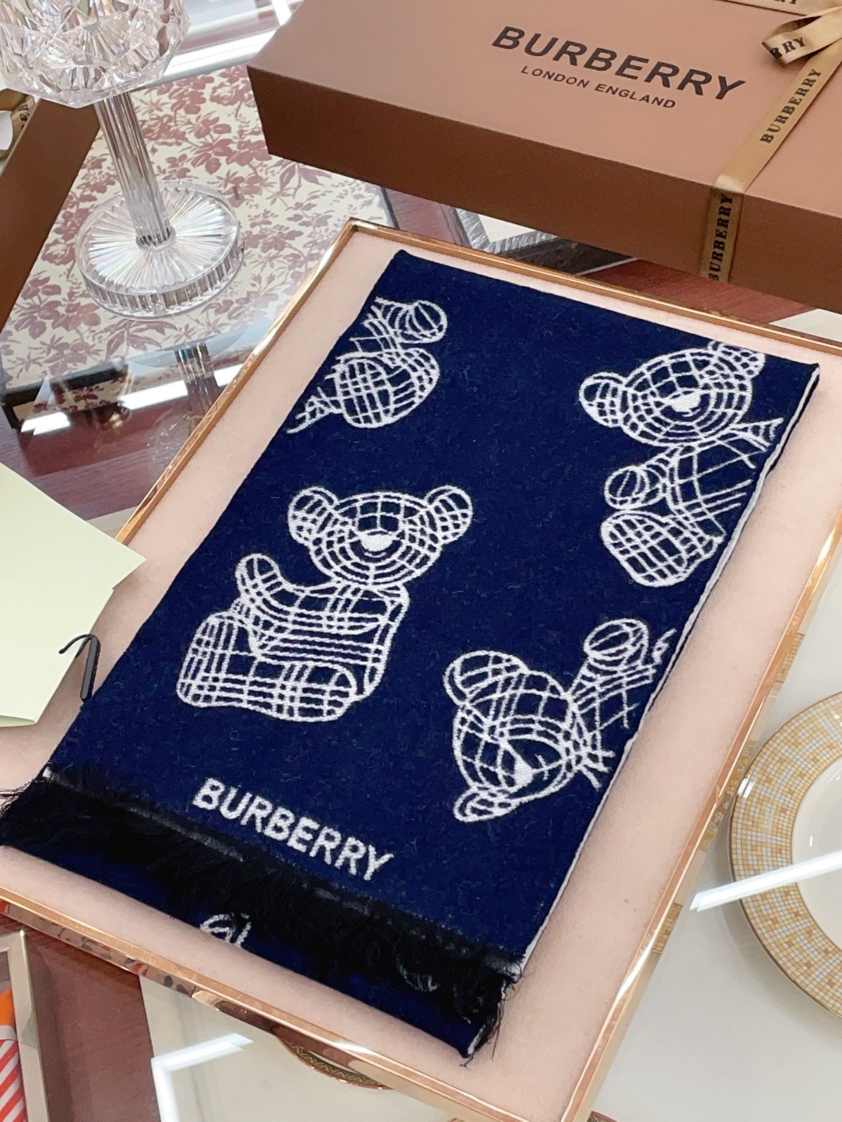 7 Bur berry Scarf