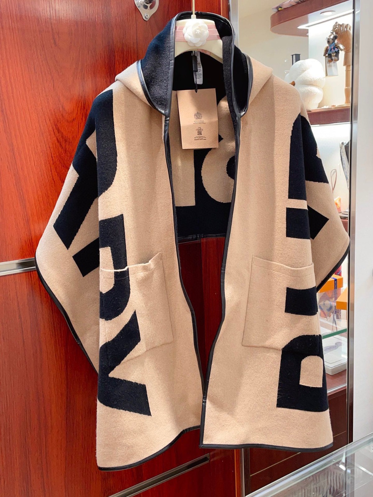 7 Bur berry Scarf