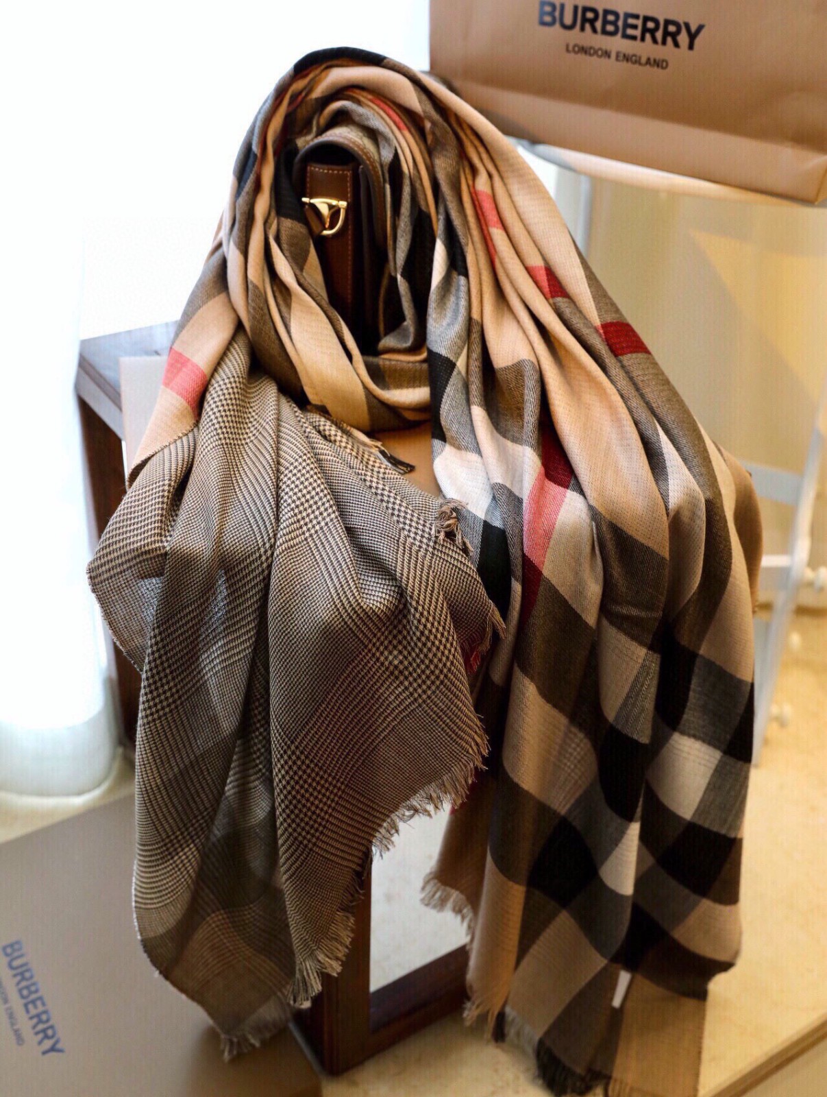 7 Bur berry Scarf
