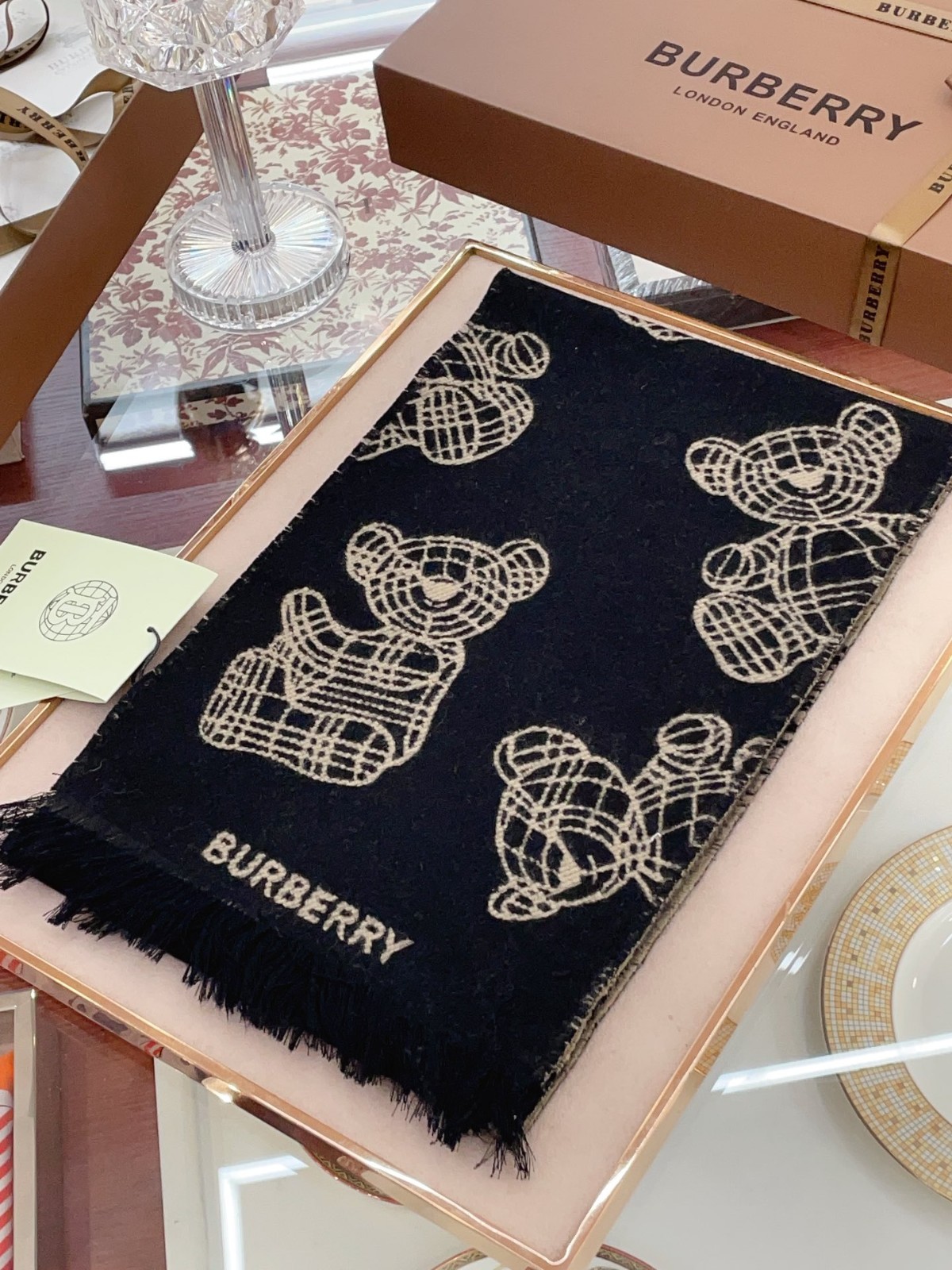 7 Bur berry Scarf