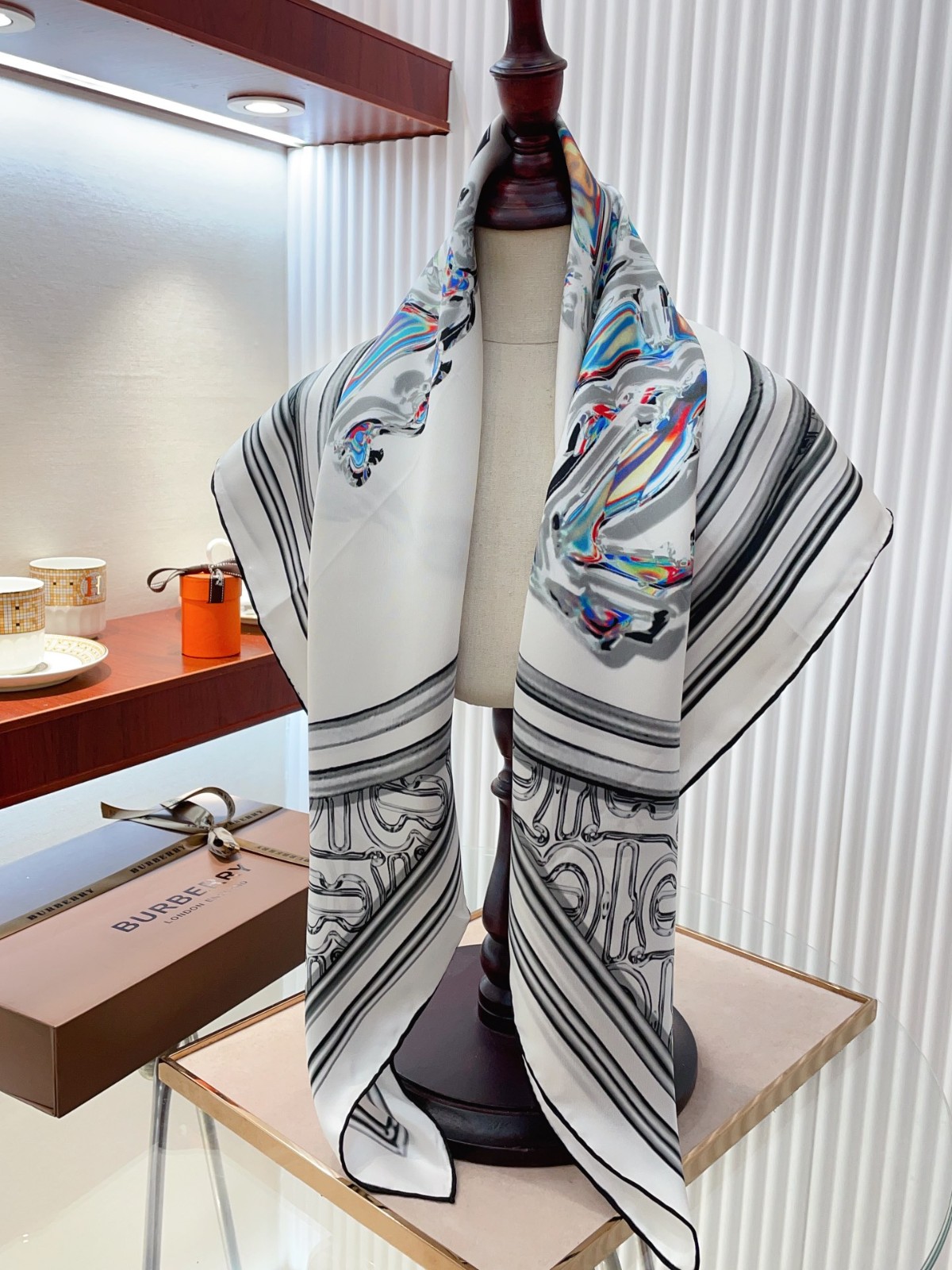 7 Bur berry Scarf