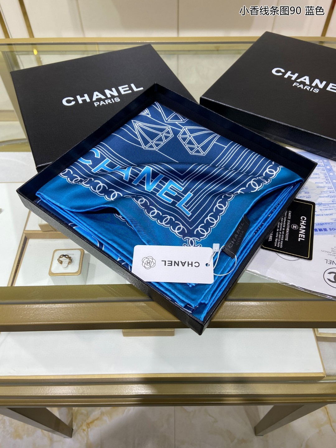 C hanel Scarf