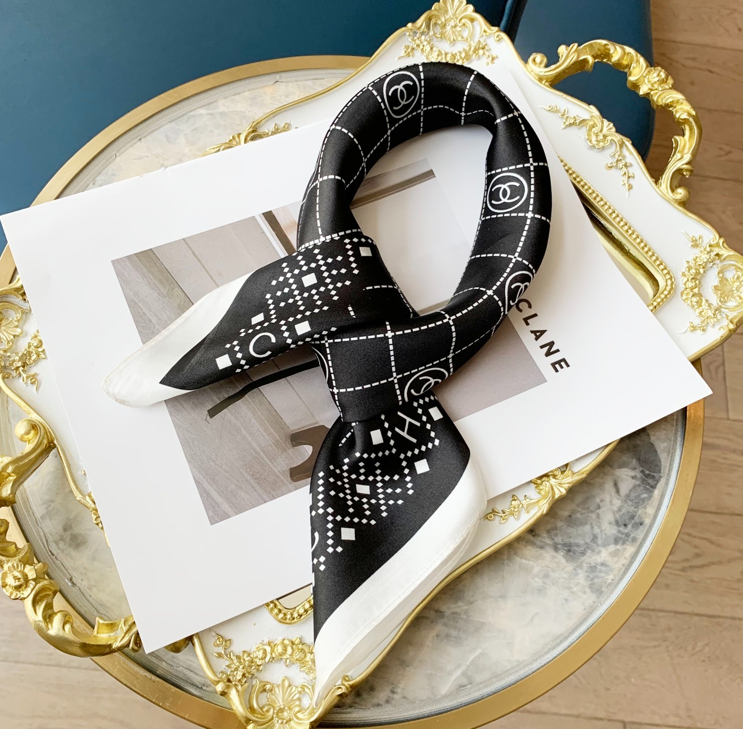 C hanel Scarf