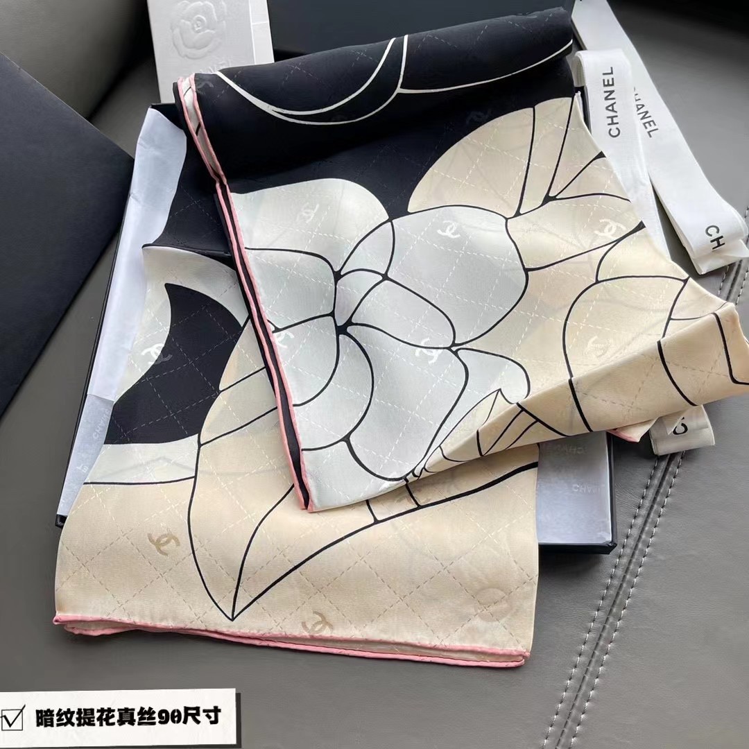 C hanel Scarf