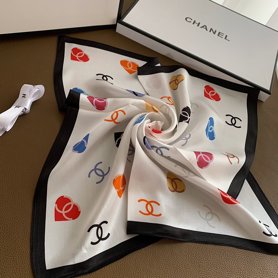 C hanel Scarf