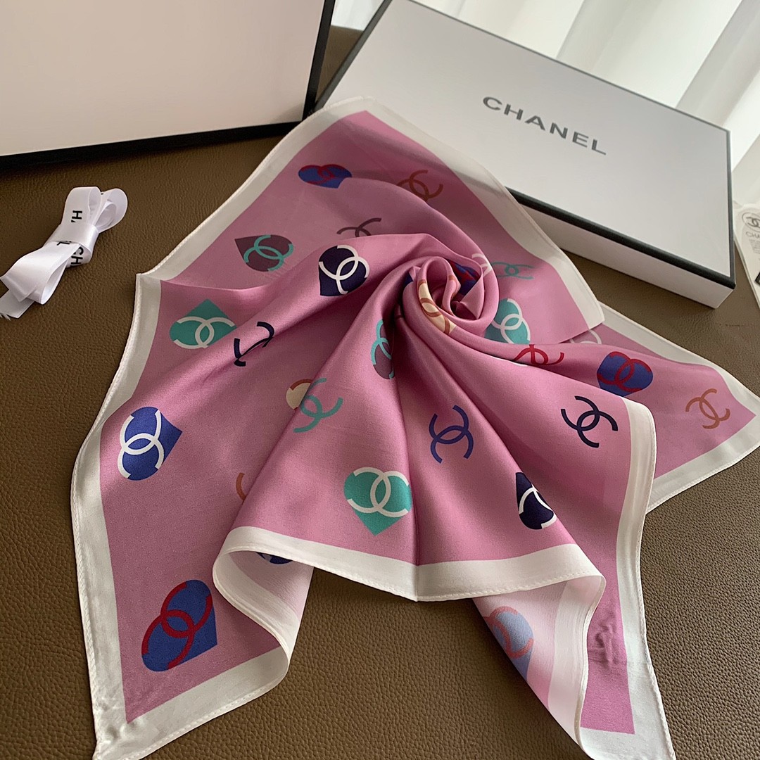 C hanel Scarf