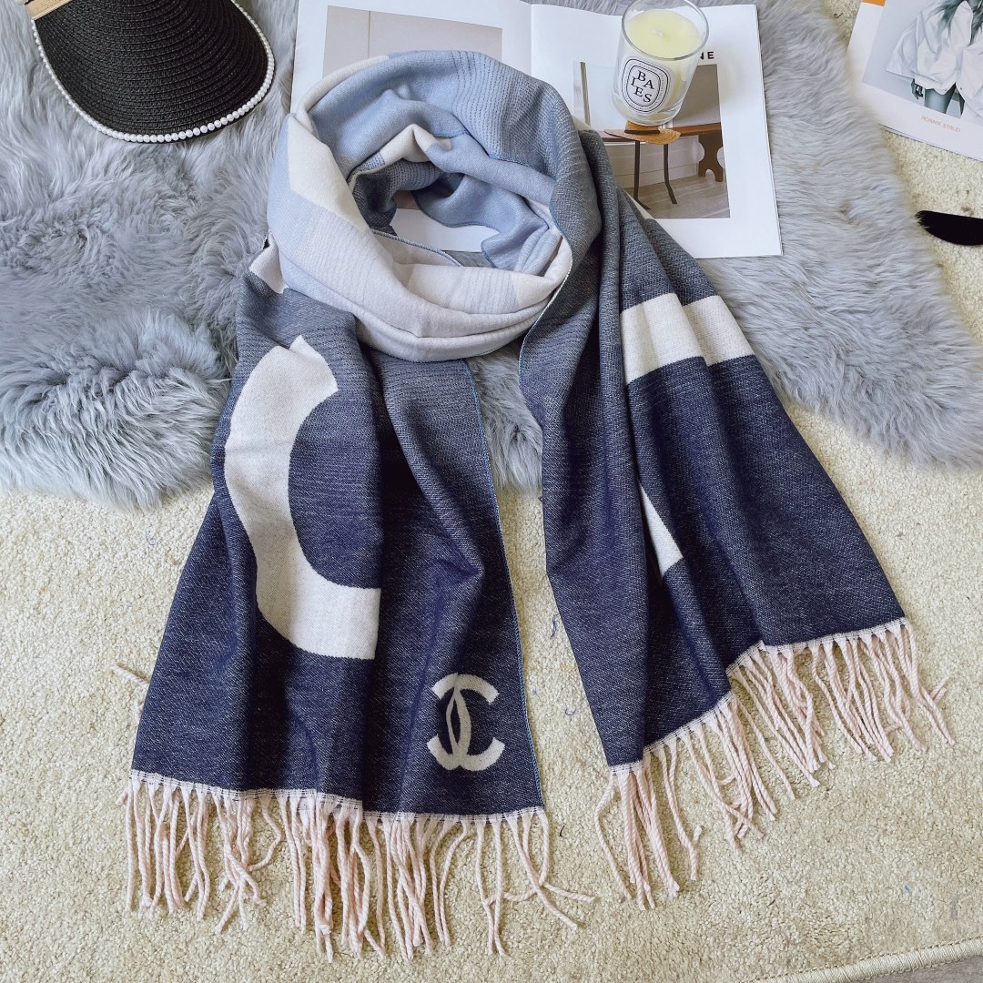 C hanel Scarf