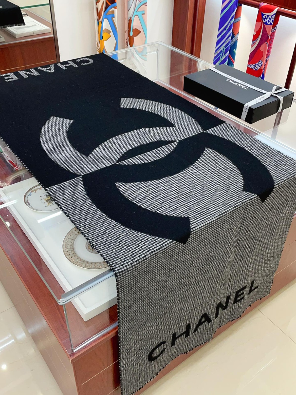 3 C Scarf