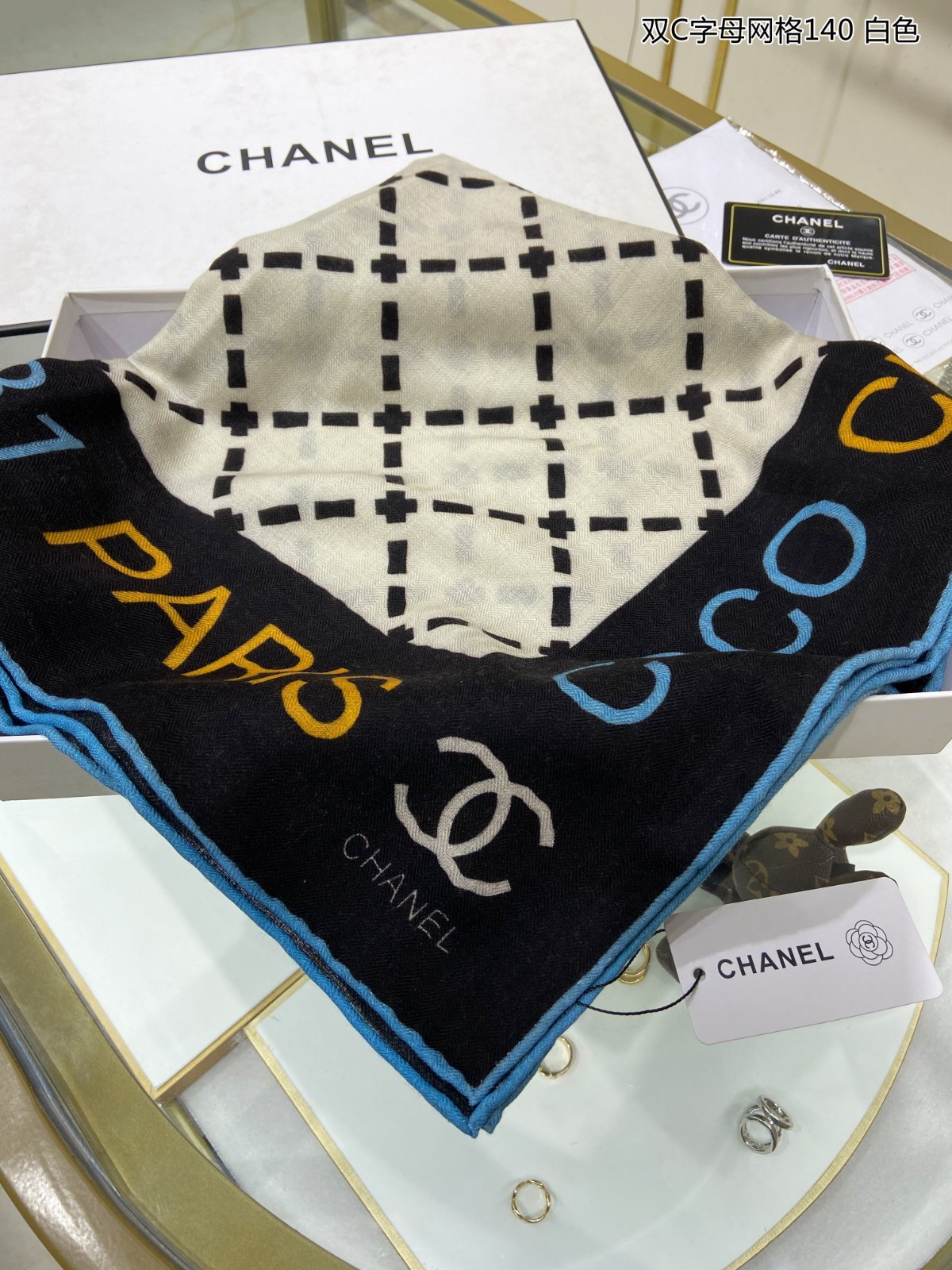 3 C Scarf