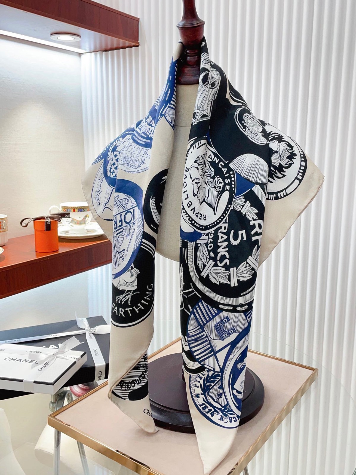 3 C Scarf
